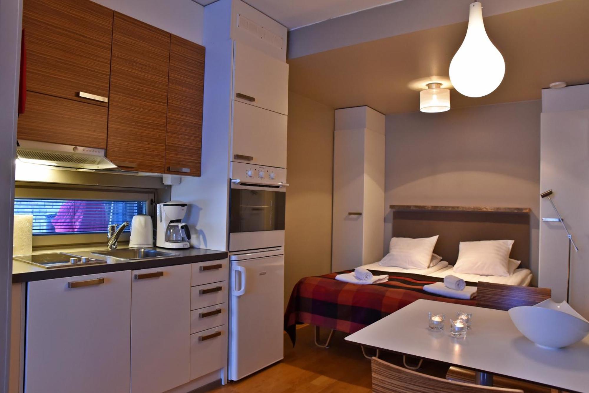 Levi Suites Levin Klubi Bilik gambar