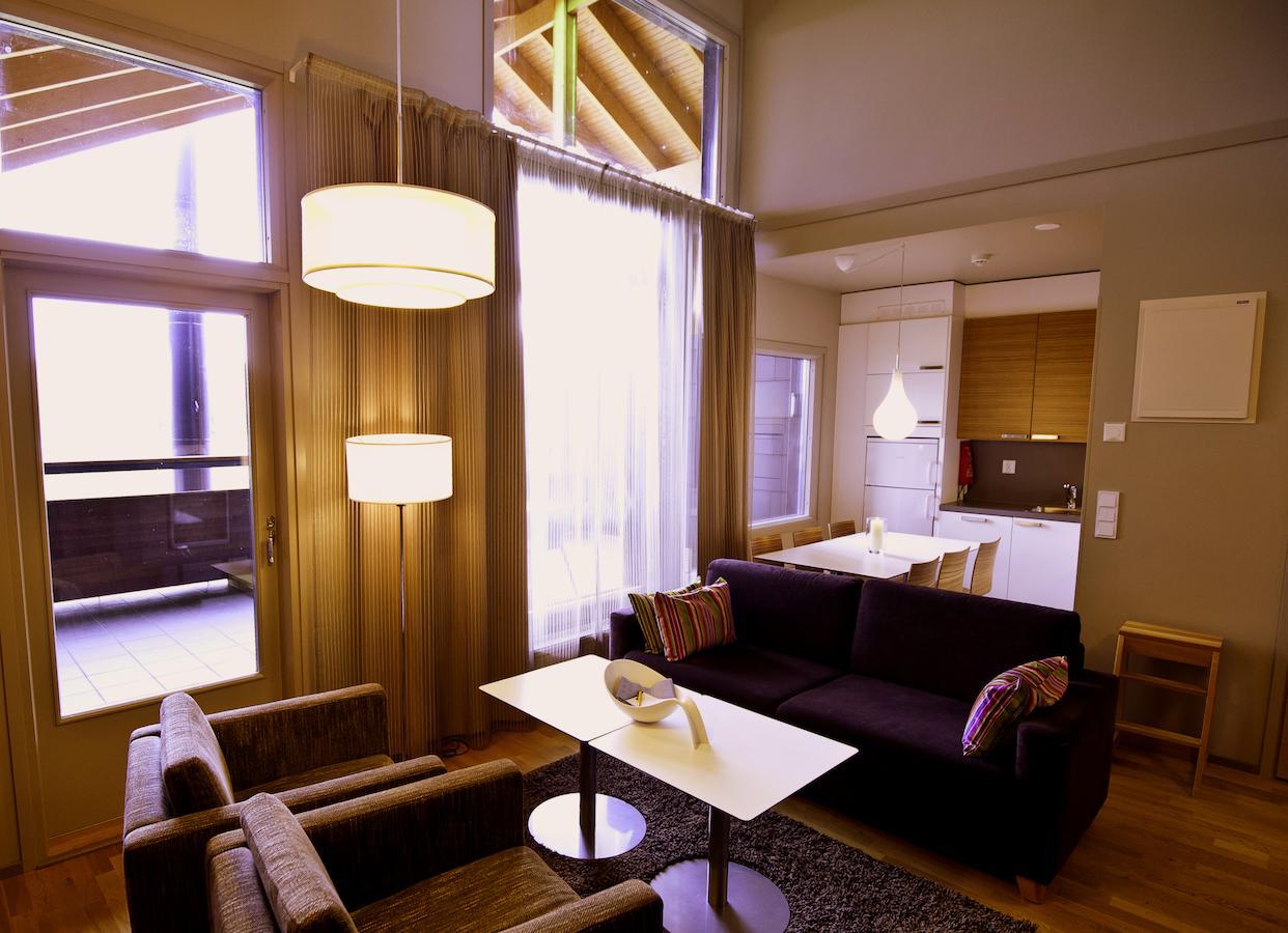 Levi Suites Levin Klubi Bilik gambar